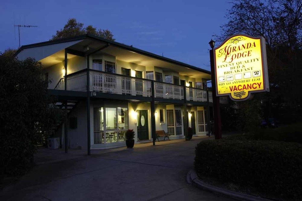 Miranda Lodge Canberra Exteriör bild
