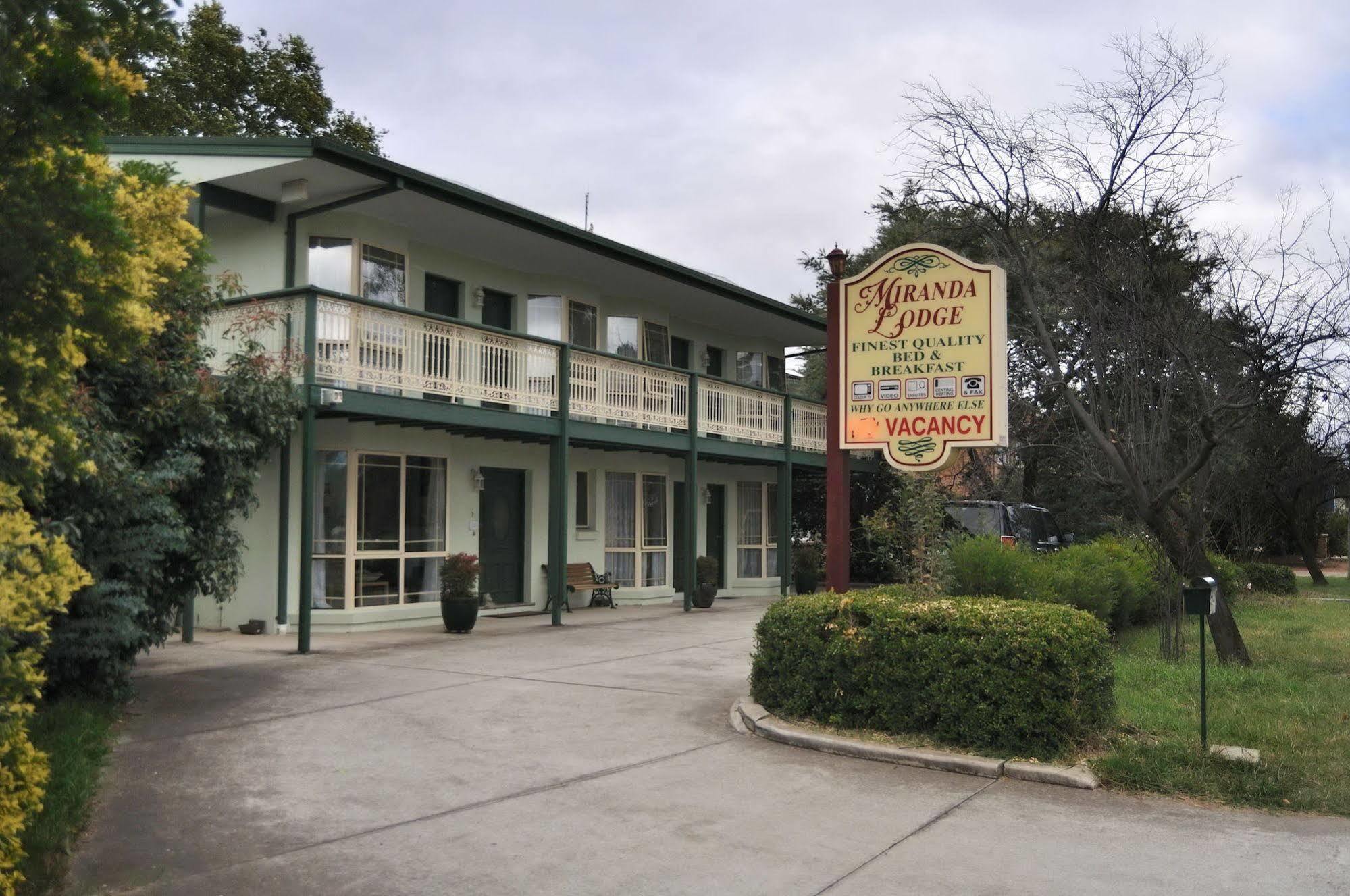 Miranda Lodge Canberra Exteriör bild
