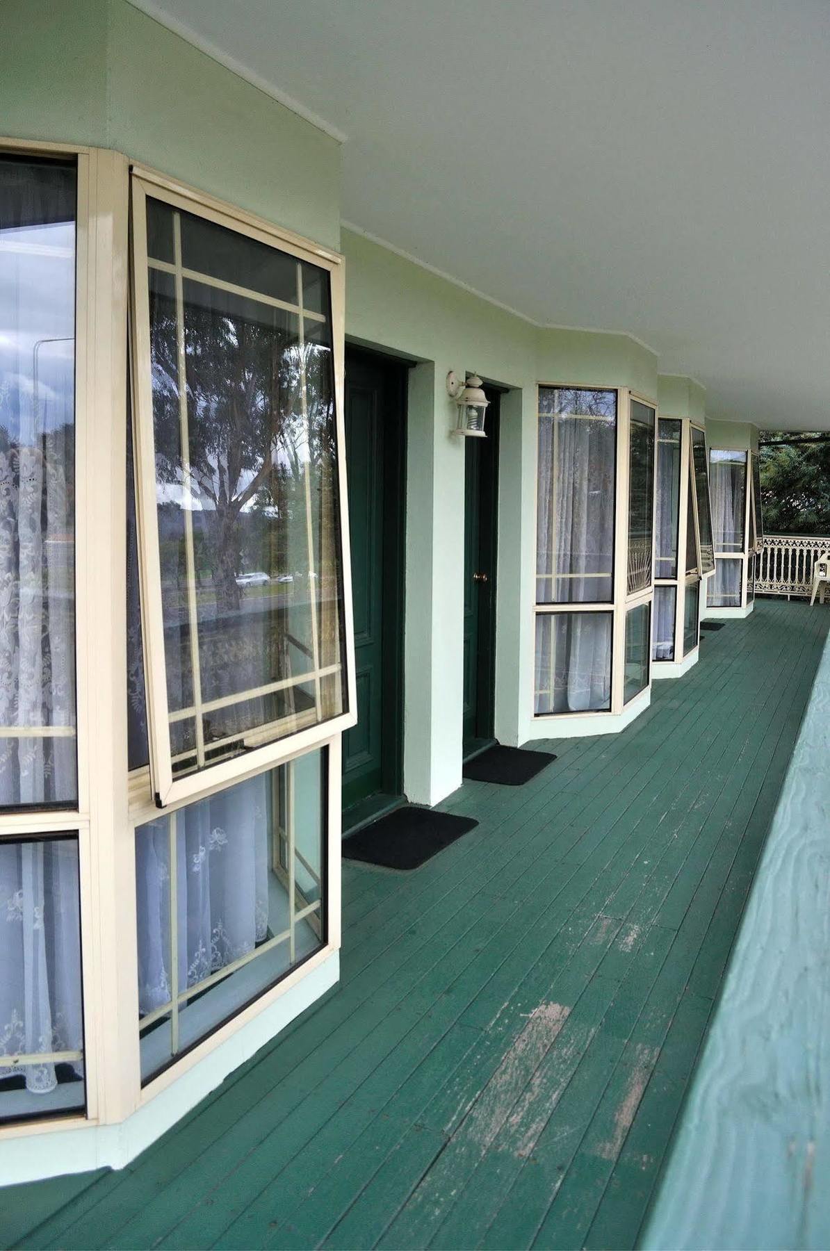 Miranda Lodge Canberra Exteriör bild
